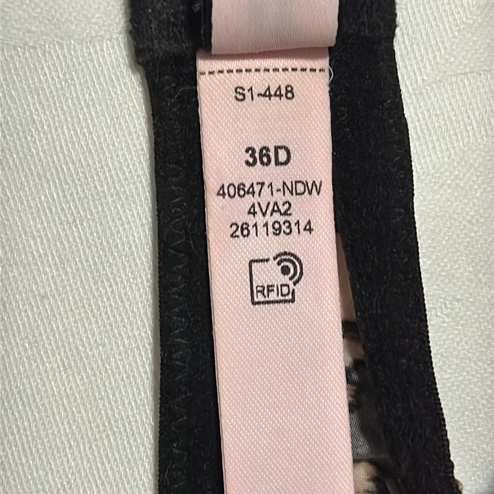 Victorias Secret Leopard Print push-up Bra. Size 36D - Picture 4 of 6